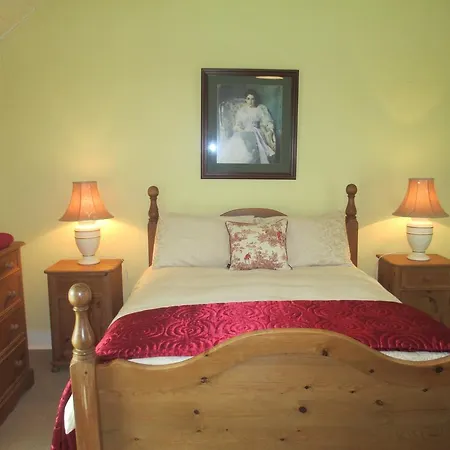 Tralia Self Catering 펜션