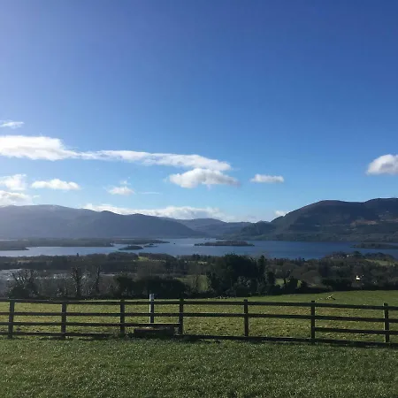 Tralia Self Catering 펜션